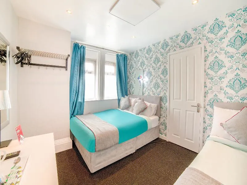 Martells Hotel Blackpool 2*,